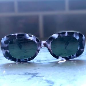 MFA Store Rectangular Tortoiseshell Sunnies